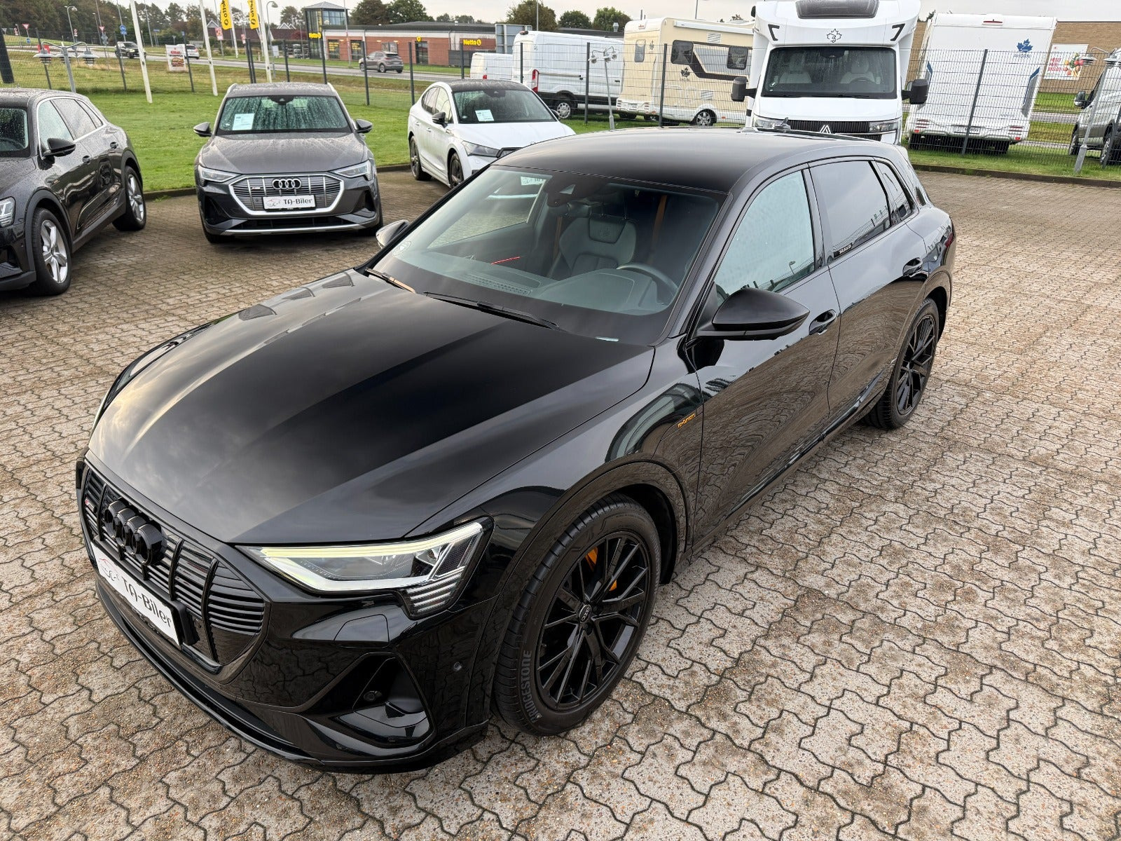 Sort Audi e-tron fra 2023