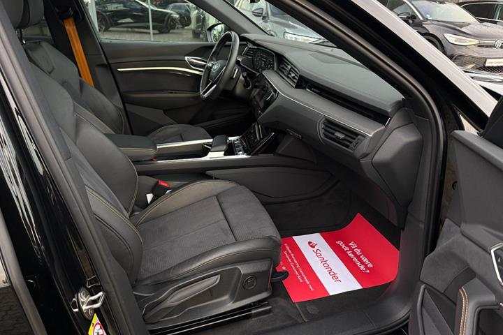 Sort Audi e-tron fra 2023