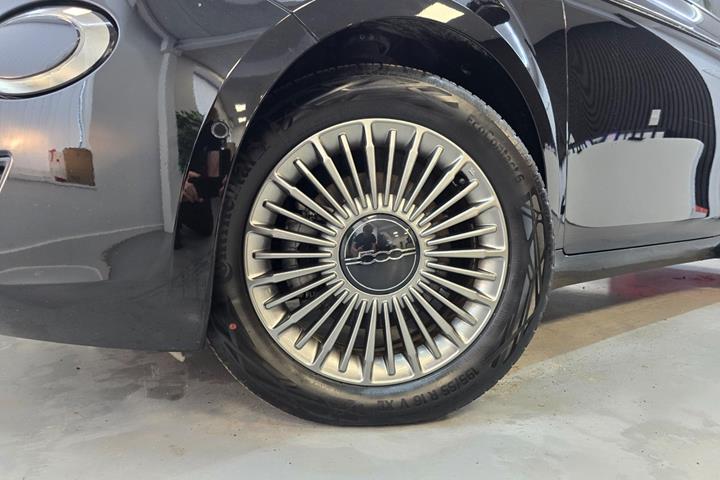 Sort Fiat 500e fra 2023
