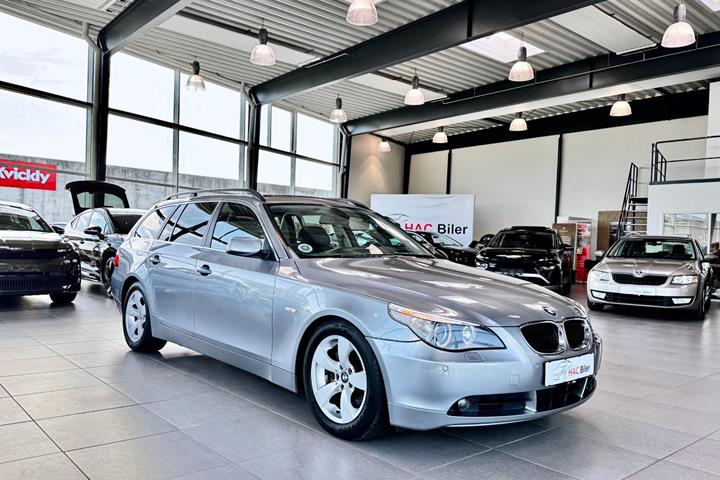 Hvid BMW 525i fra 2005
