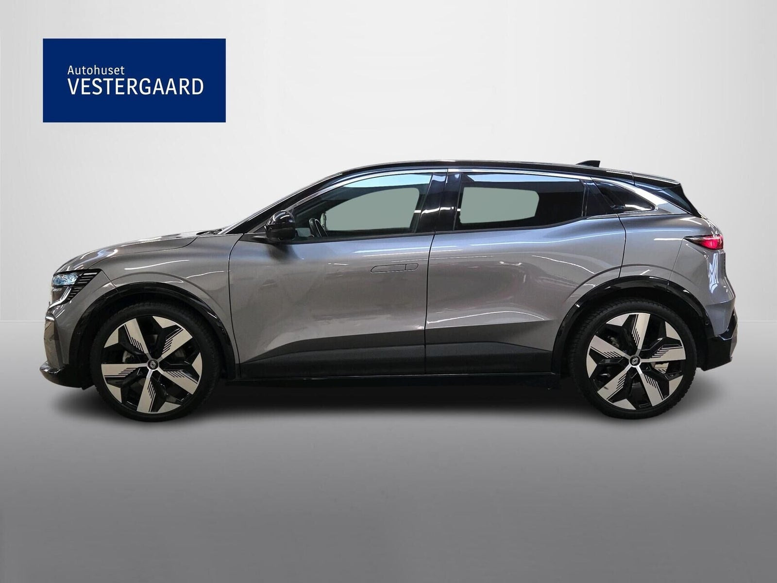 Grå Renault Megane E-Tech fra 2023