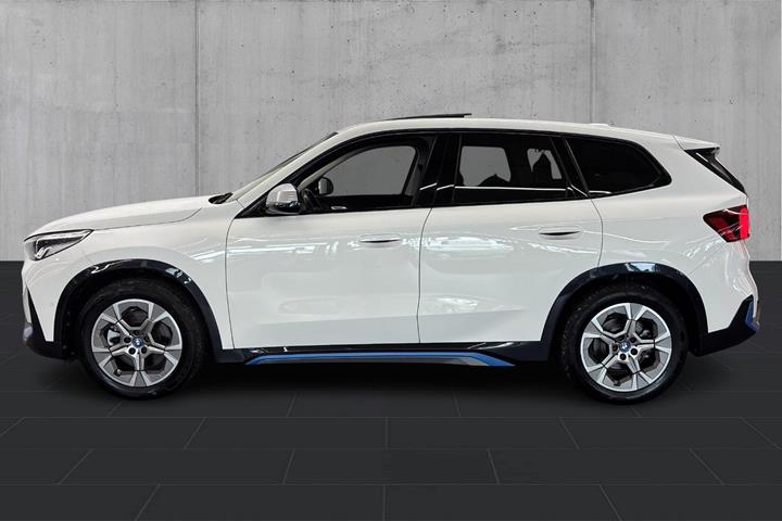 Hvid BMW iX1 fra 2023
