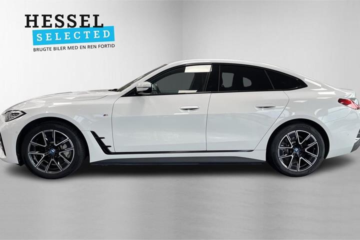 Hvid BMW i4 fra 2023