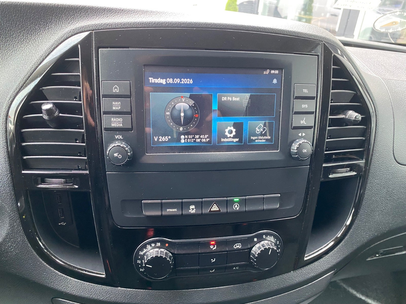Hvid Mercedes Vito 114 fra 2021
