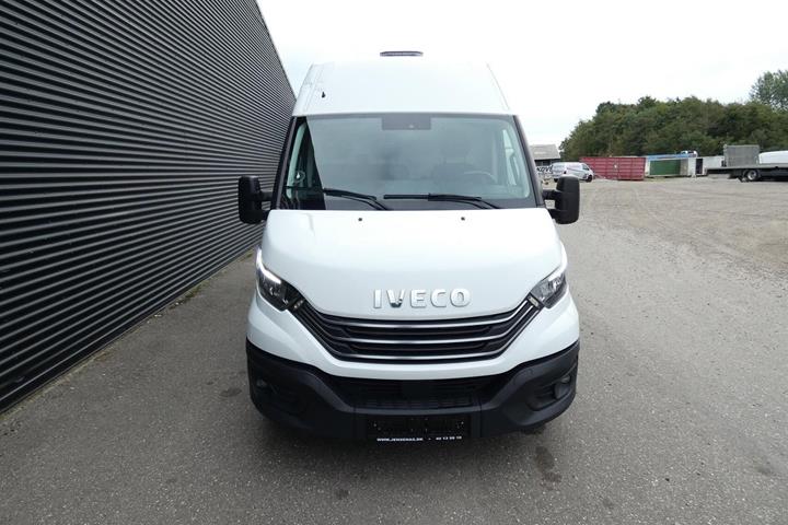 Hvid Iveco Daily fra 2022