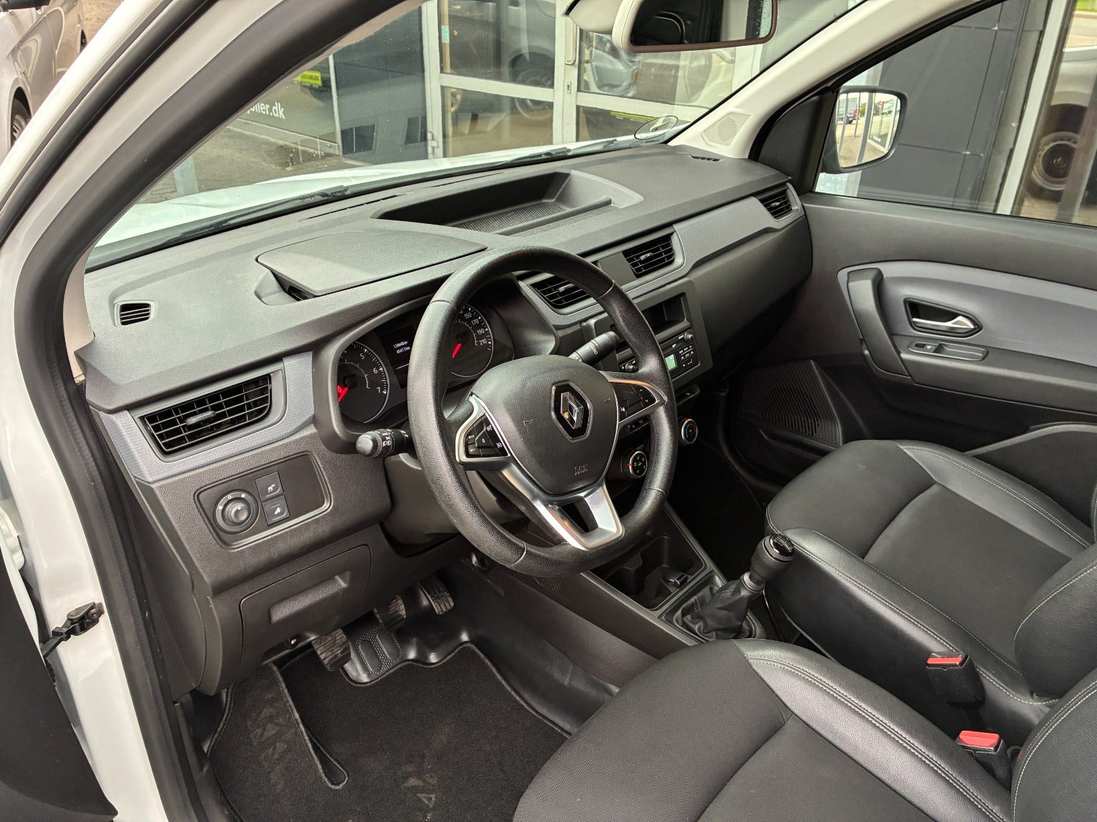Hvid Renault Express fra 2022