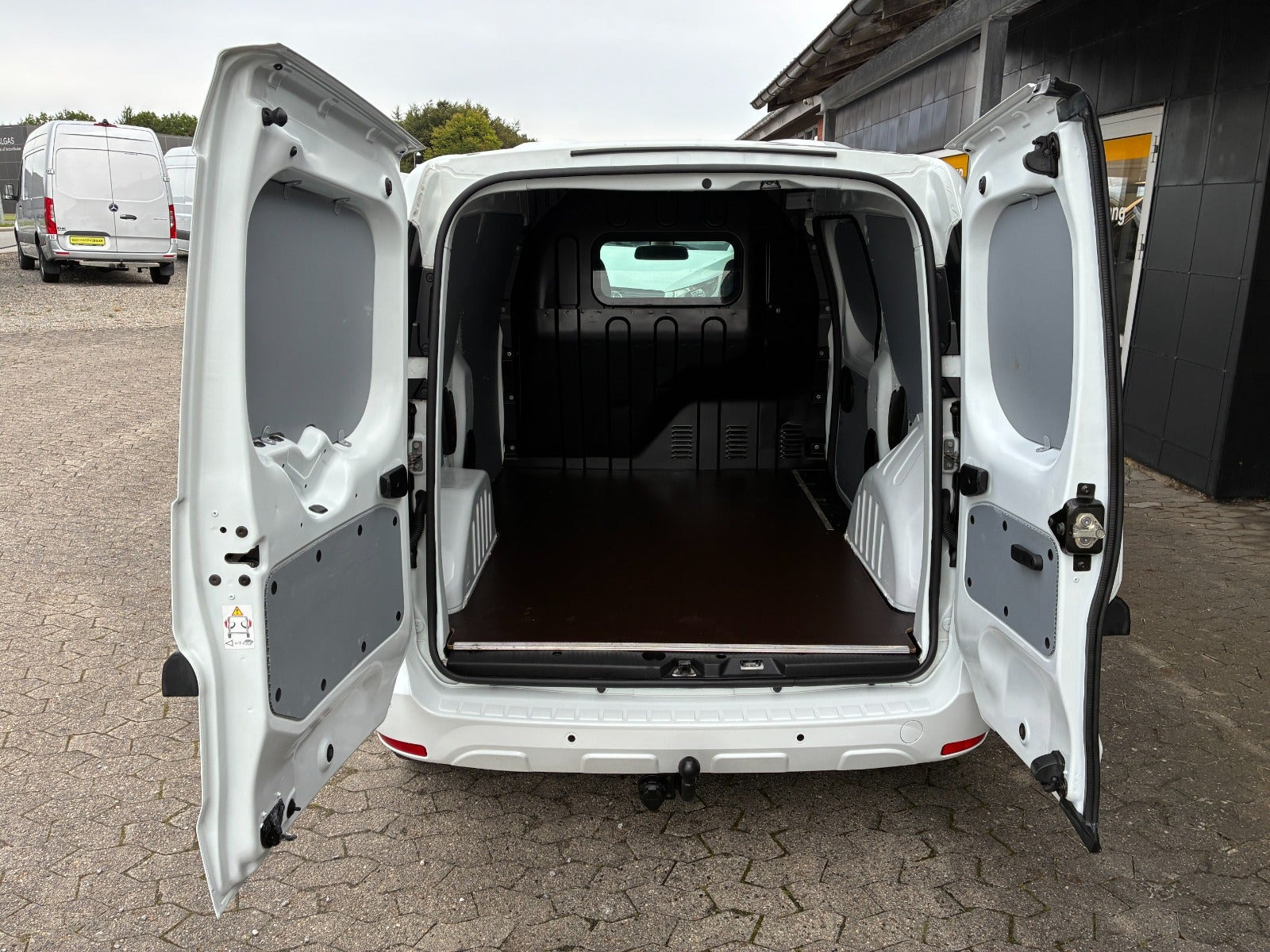 Hvid Renault Express fra 2022