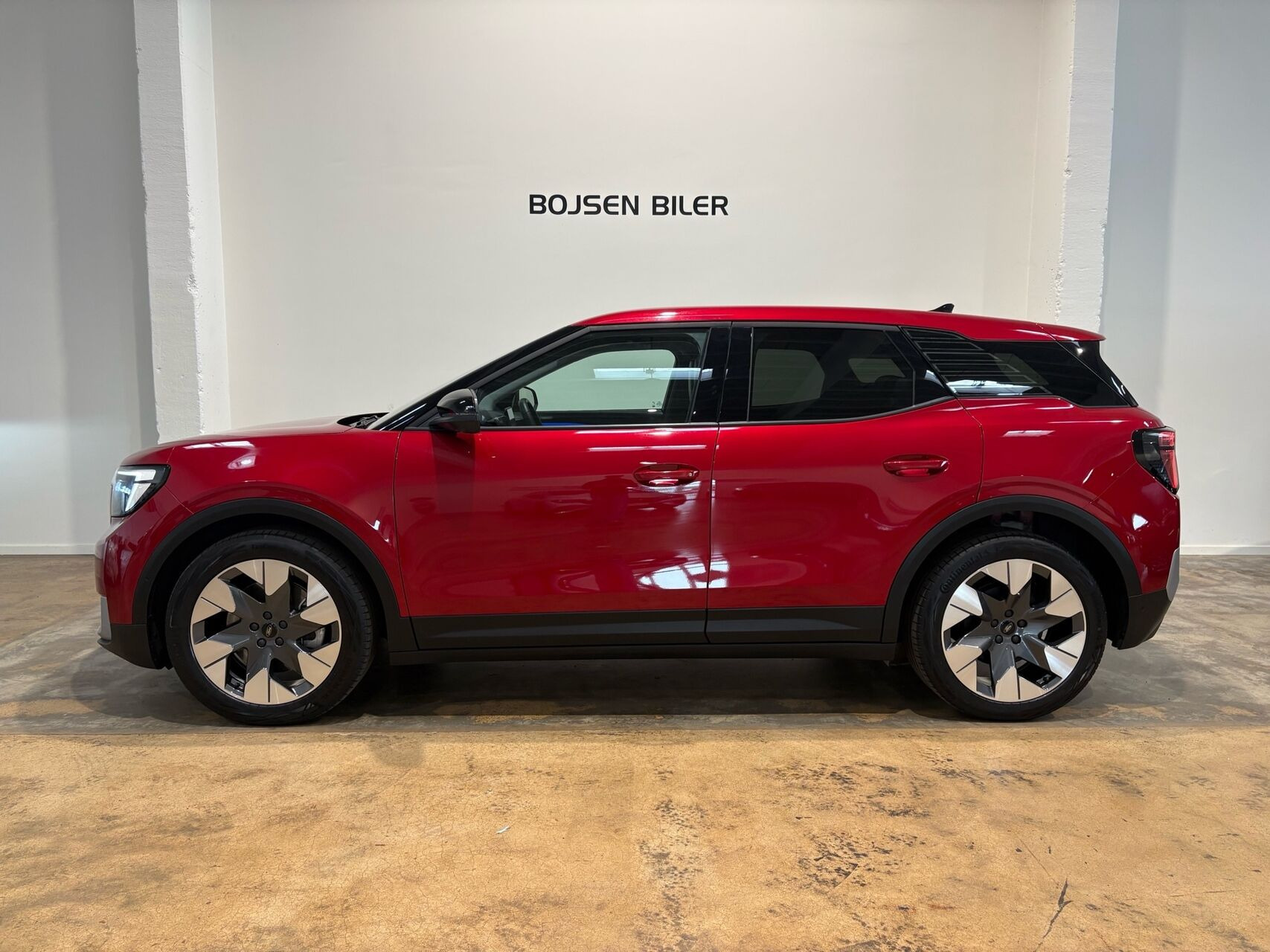 Rød Ford Explorer fra 2025