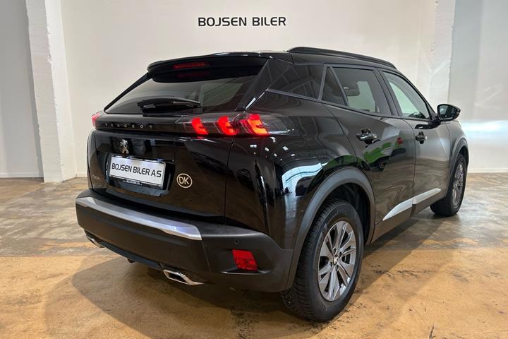 Sort Peugeot 2008 fra 2021