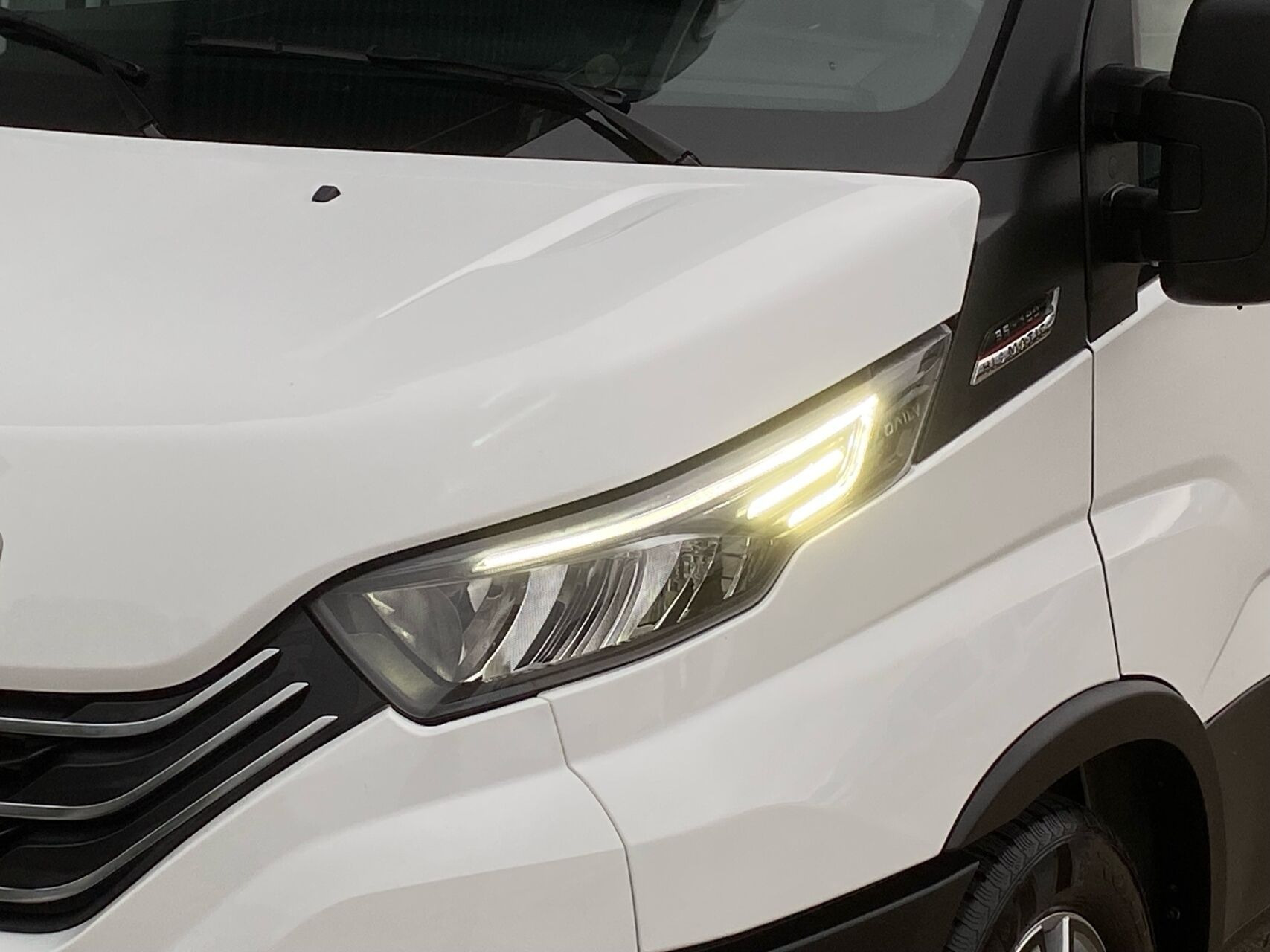 Hvid Iveco Daily fra 2026