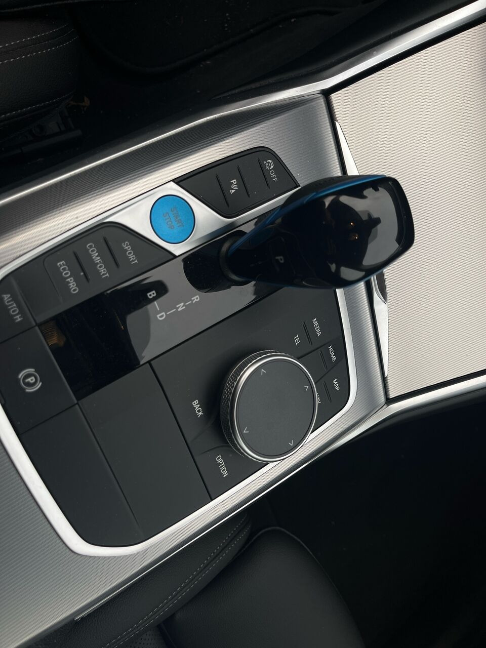 Hvid BMW i4 fra 2022