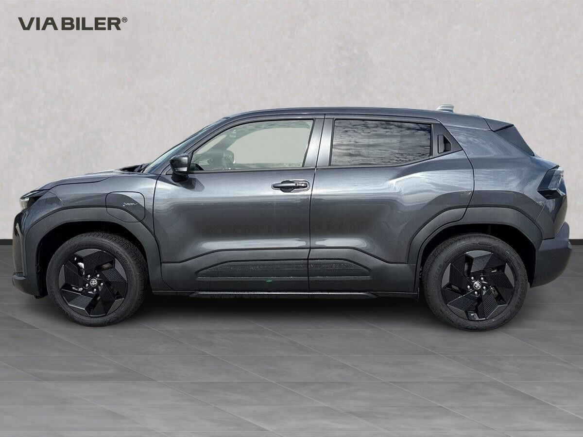 Grå Toyota Urban Cruiser SUV fra 2026
