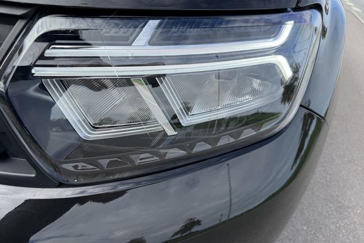 Sort Dacia Duster fra 2022