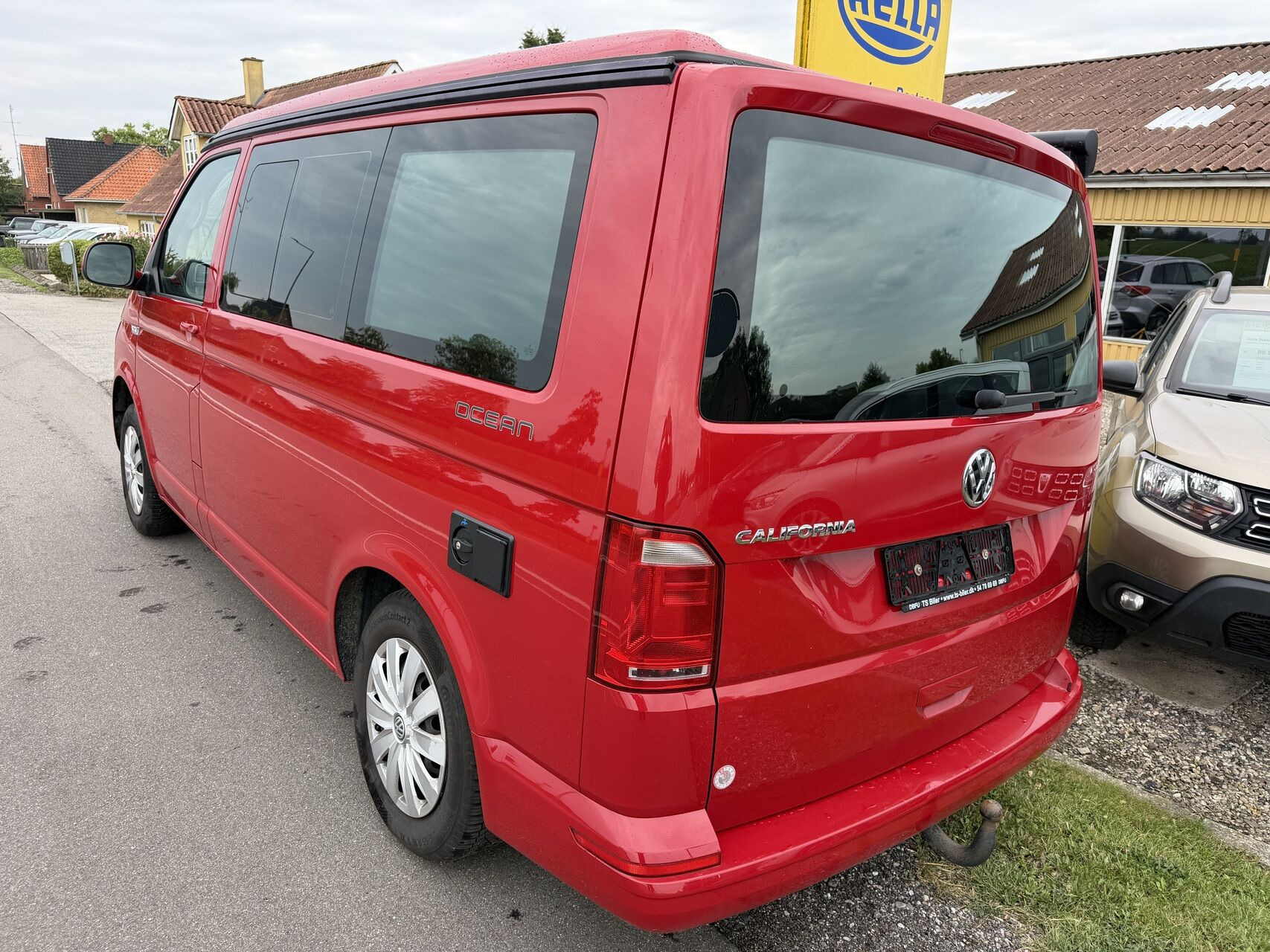 Rød VW California fra 2019