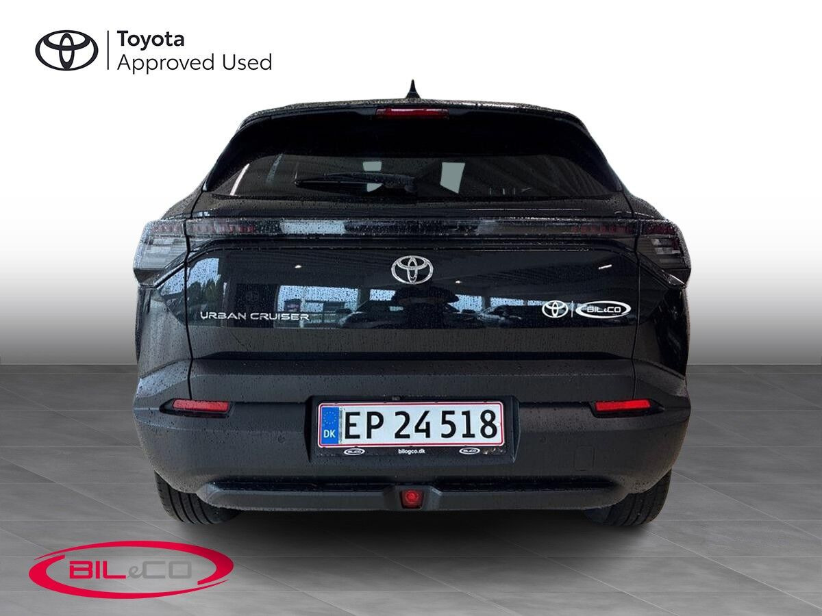 Sort Toyota Urban Cruiser fra 2026