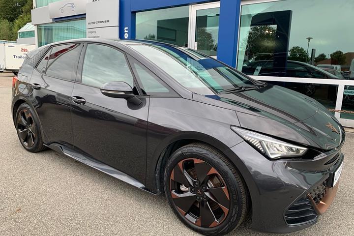 Grå Cupra Born fra 2024