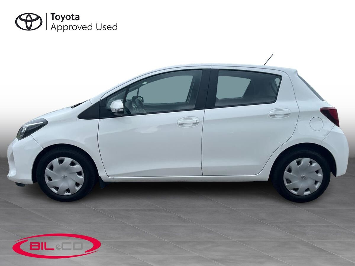 Hvid Toyota Yaris fra 2016