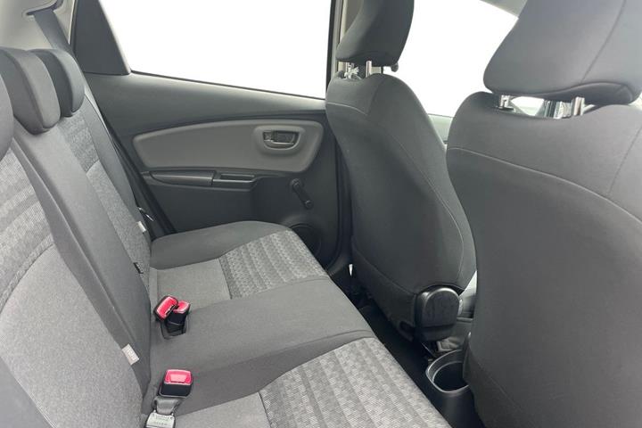 Hvid Toyota Yaris fra 2016