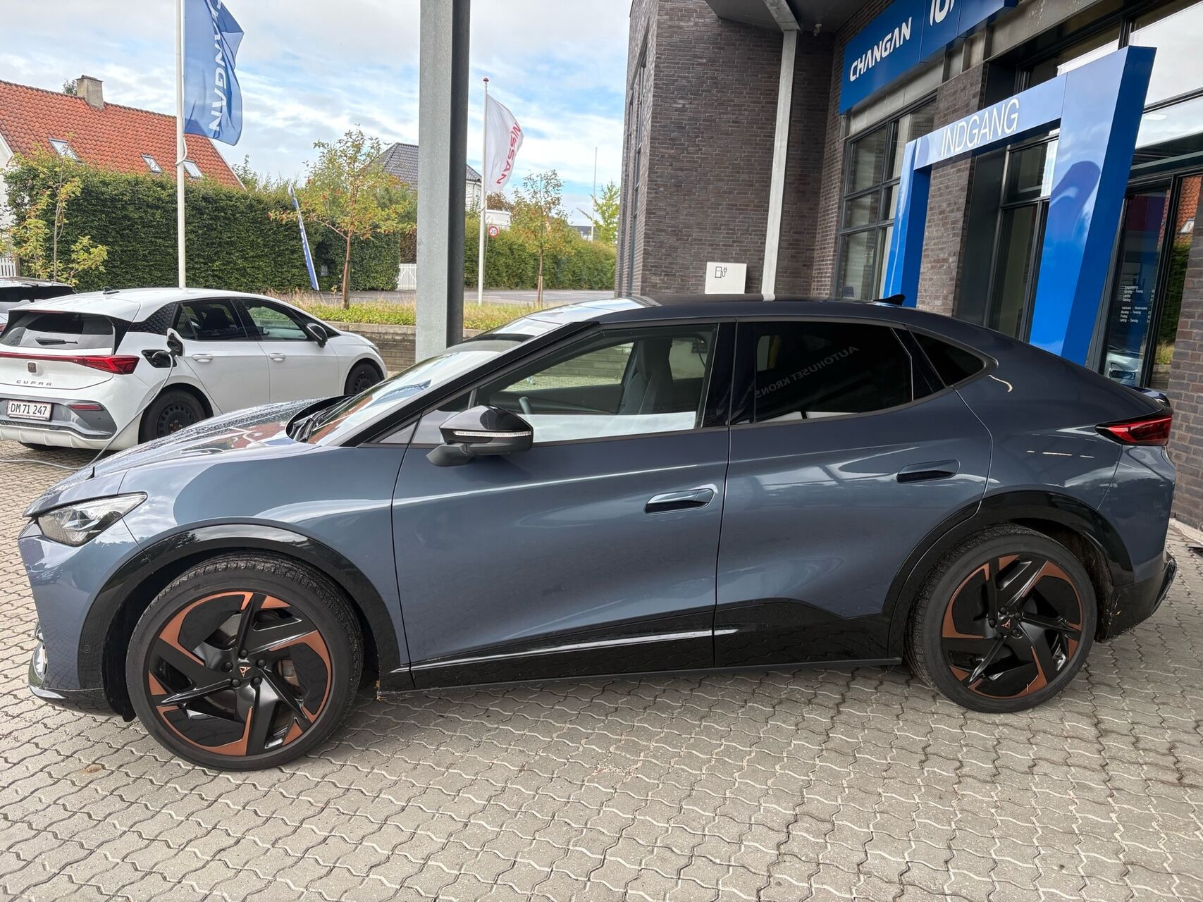 Blå Cupra Tavascan fra 2025
