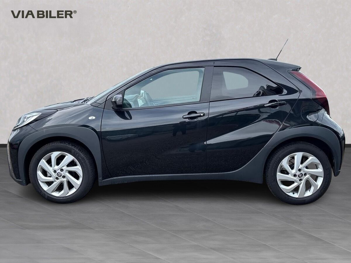Sort Toyota Aygo X fra 2025