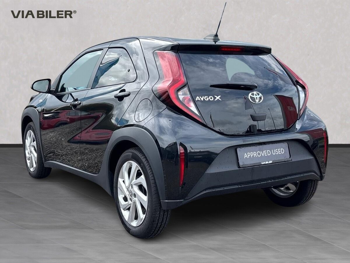 Sort Toyota Aygo X fra 2025