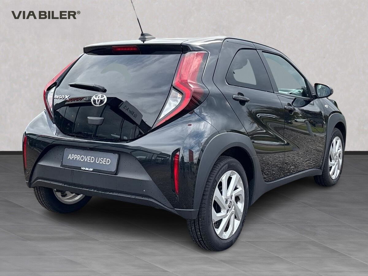 Sort Toyota Aygo X fra 2025