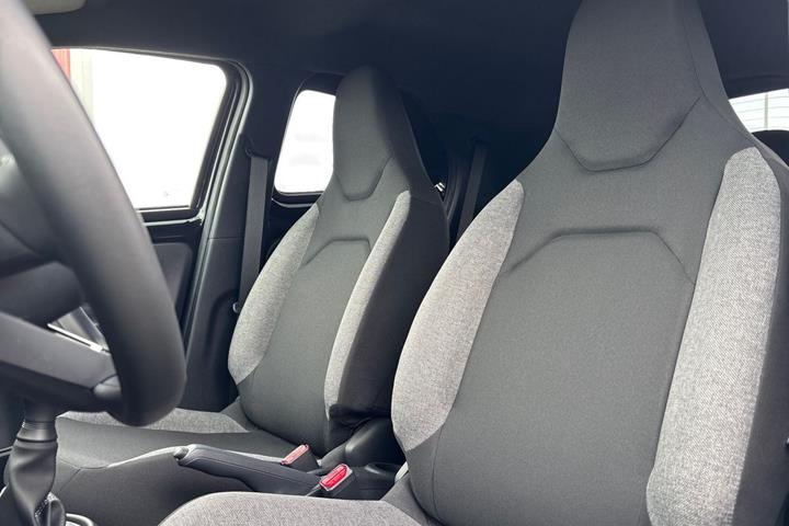 Sort Toyota Aygo X fra 2025