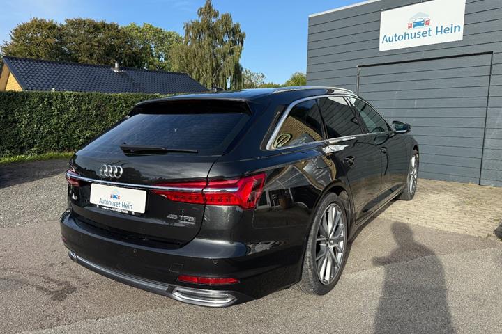 Grå Audi A6 fra 2019