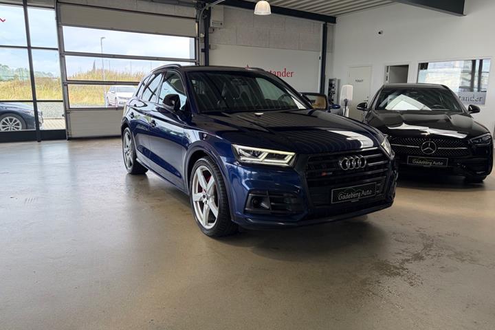 Blå Audi SQ5 fra 2018