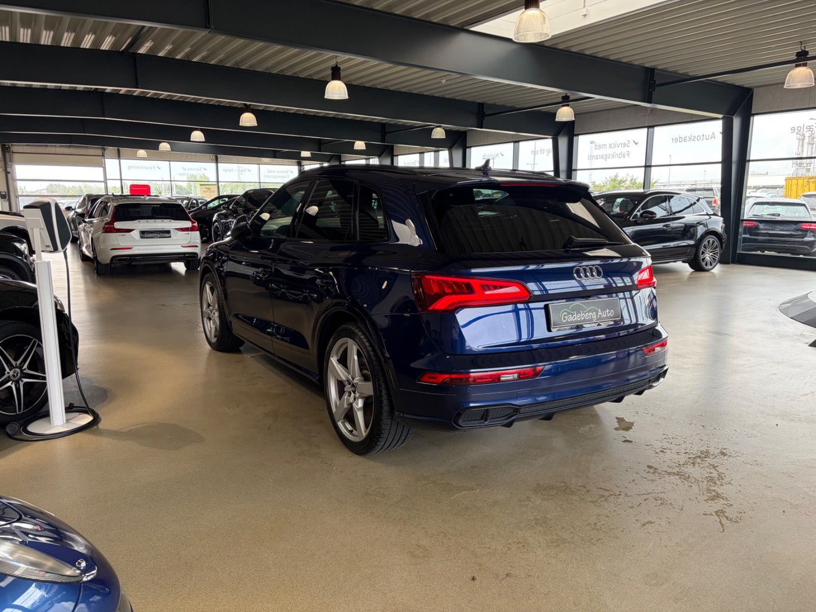 Blå Audi SQ5 fra 2018