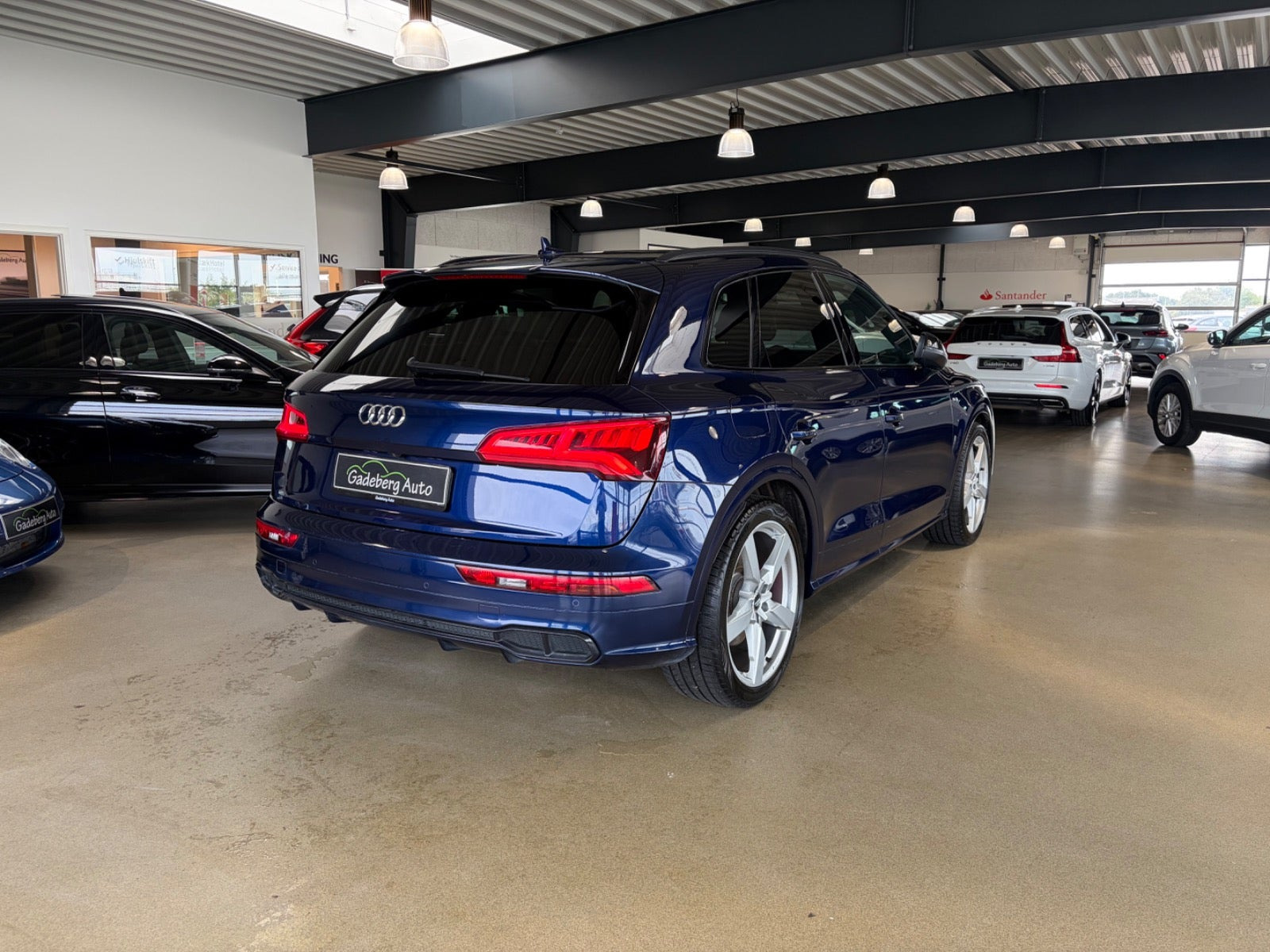 Blå Audi SQ5 fra 2018