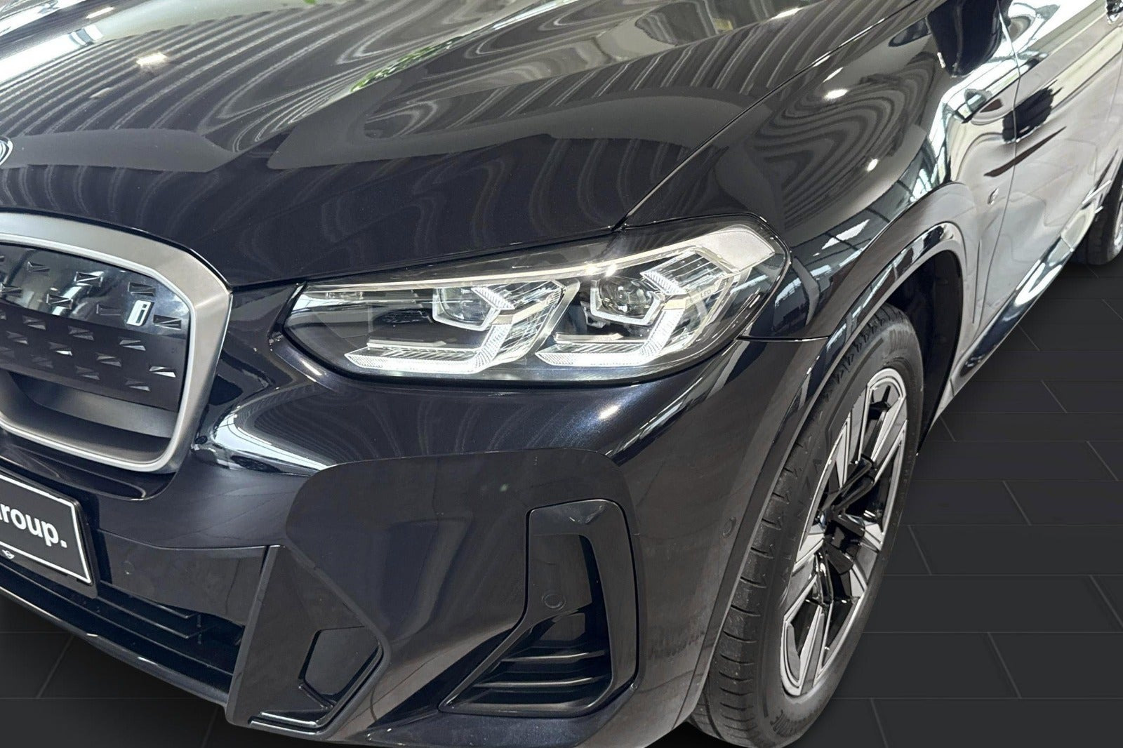 Sort BMW iX3 fra 2023
