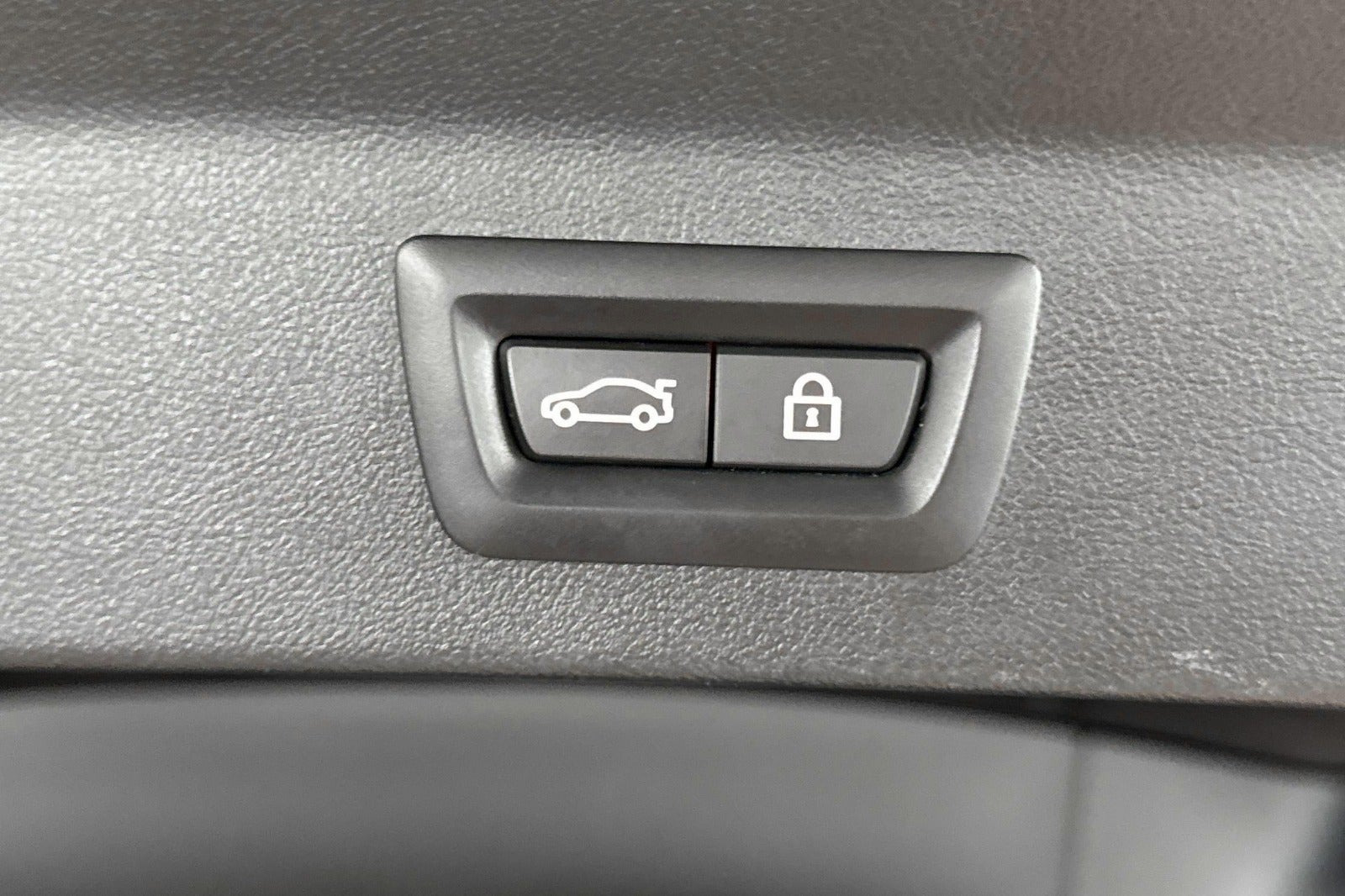 Sort BMW iX3 fra 2023