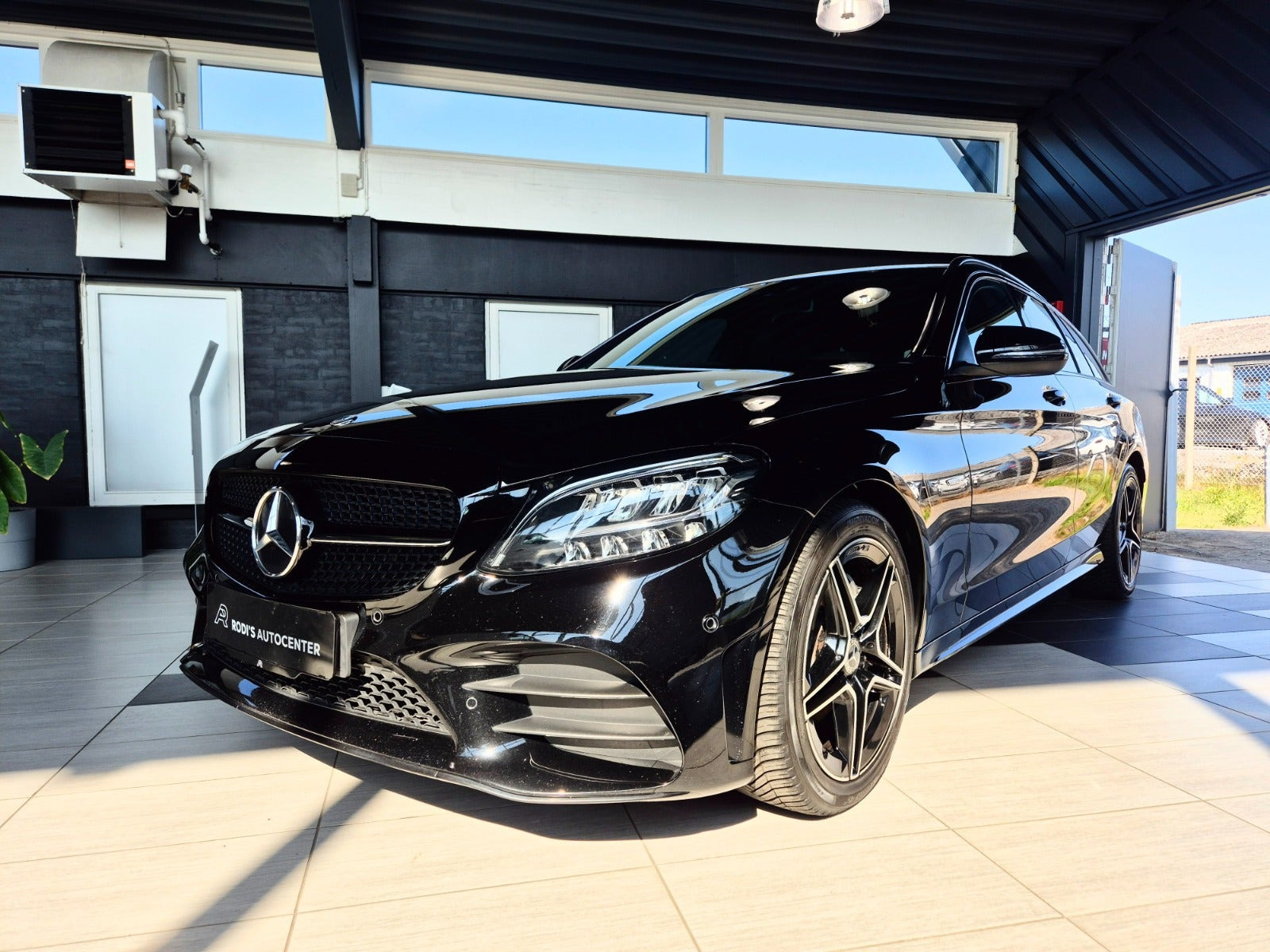 Mercedes C220 d 2,0 AMG Line Night Edition stc. aut.