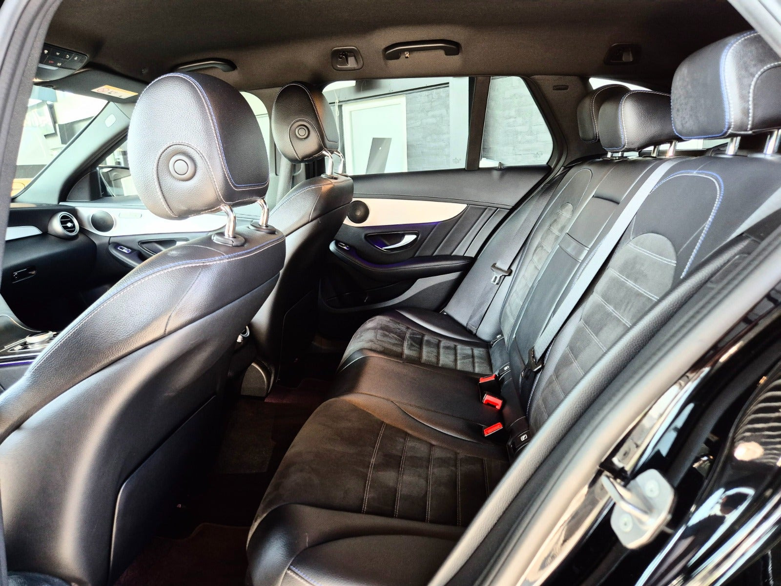 Sort Mercedes C220 d fra 2021