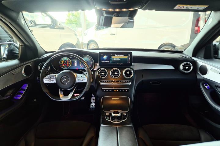 Sort Mercedes C220 d fra 2021