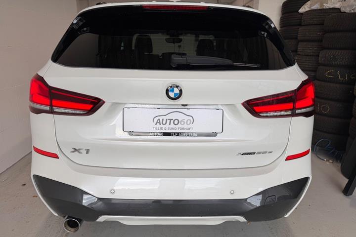 Hvid BMW X1 fra 2021