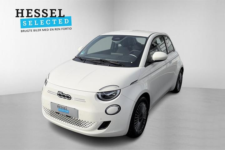 Hvid Fiat 500e fra 2024