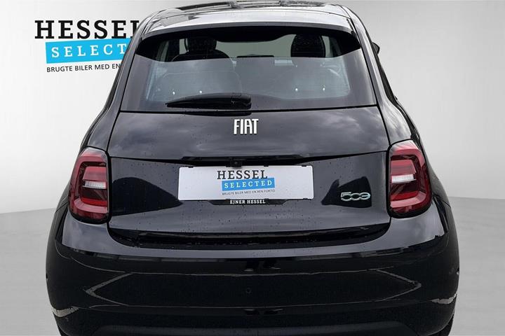 Sort Fiat 500e fra 2024