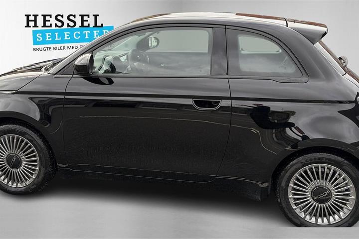 Sort Fiat 500e fra 2024