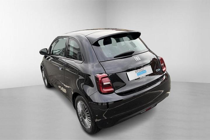 Sort Fiat 500e fra 2024
