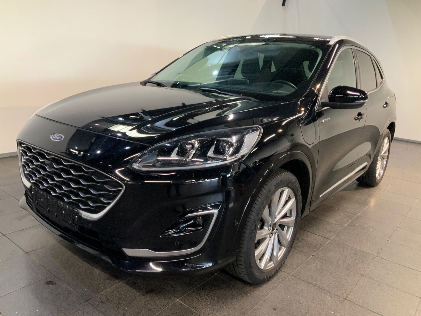 Ford Kuga 2,5 PHEV Vignale CVT