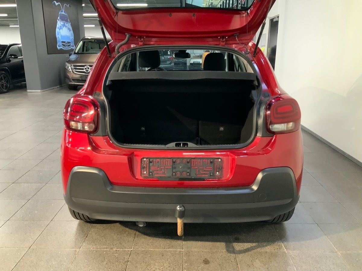 Rød Citroën C3 fra 2017
