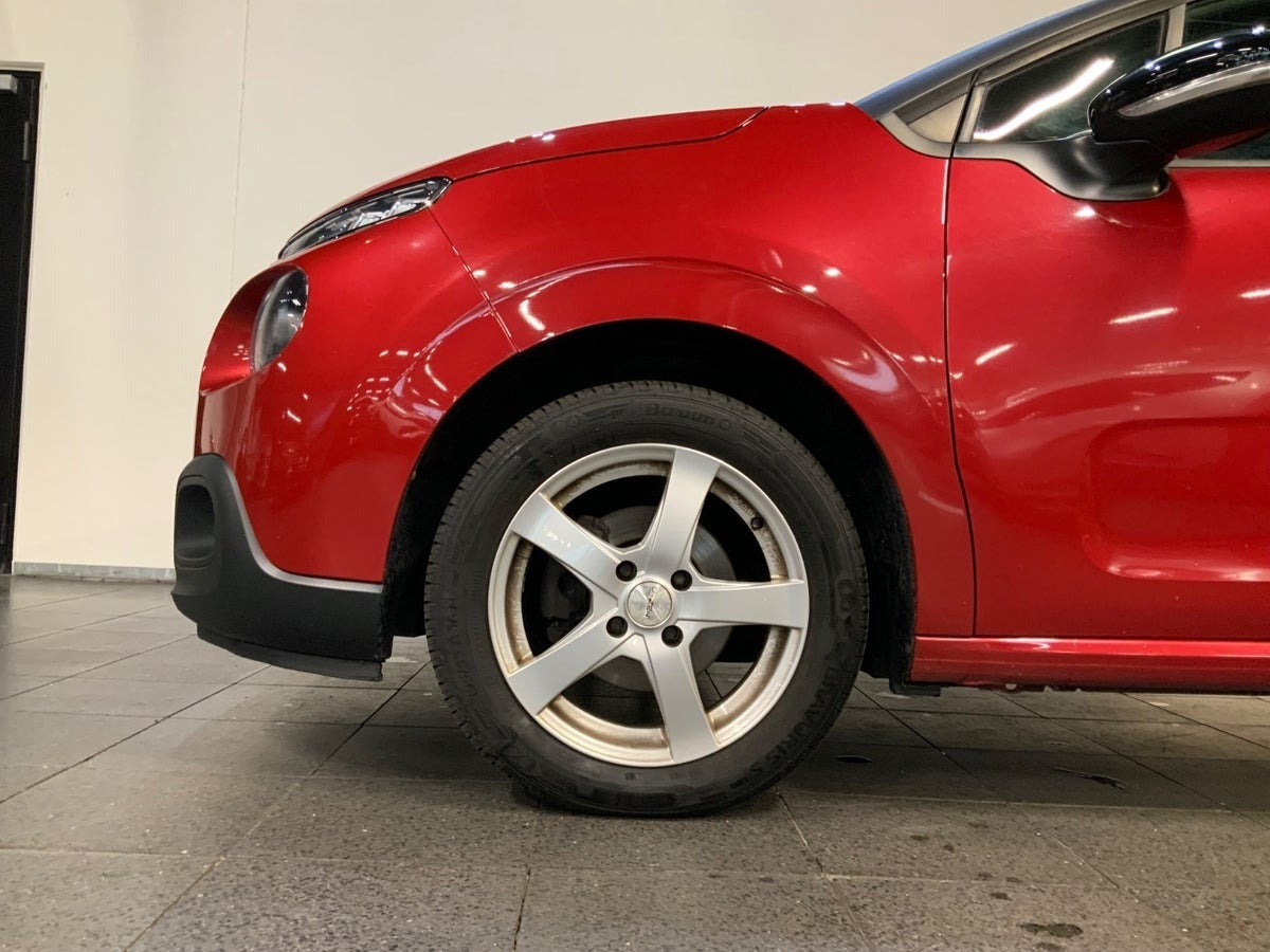 Rød Citroën C3 fra 2017
