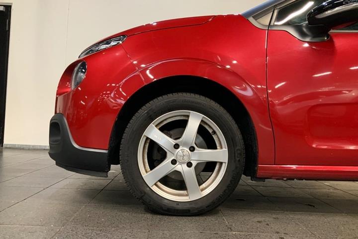 Rød Citroën C3 fra 2017