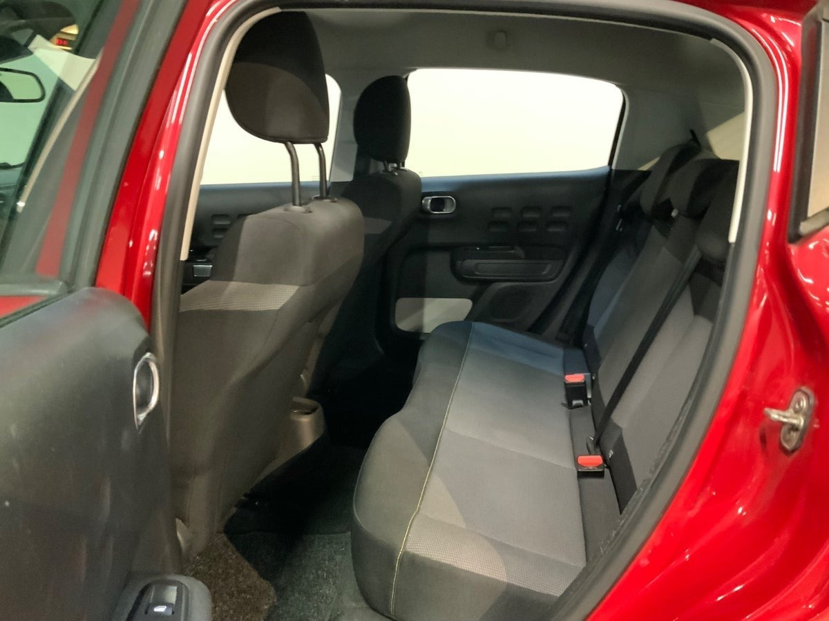 Rød Citroën C3 fra 2017