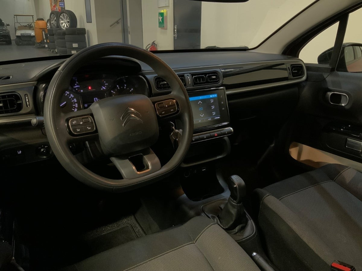 Rød Citroën C3 fra 2017