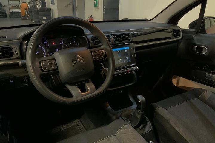 Rød Citroën C3 fra 2017
