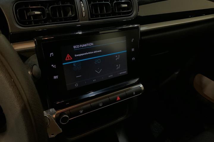 Rød Citroën C3 fra 2017