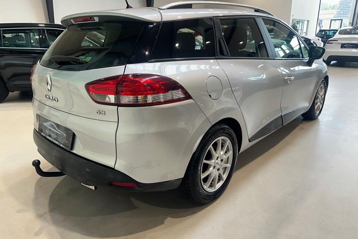 Sølv Renault Clio IV fra 2015